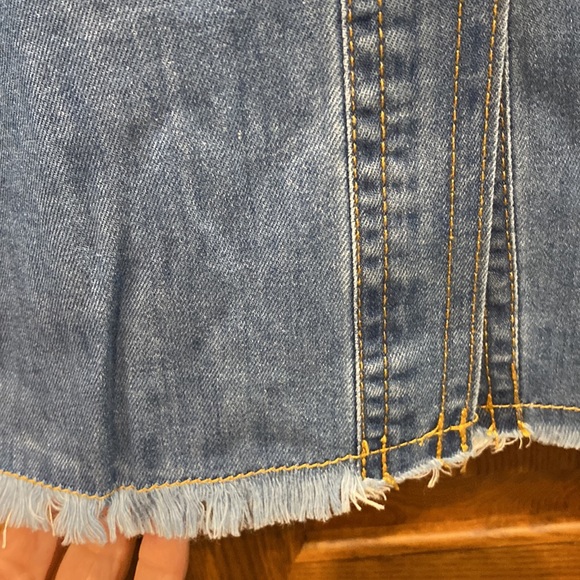 NWOT First Love Blue Denim Shirt size small - Picture 4 of 6